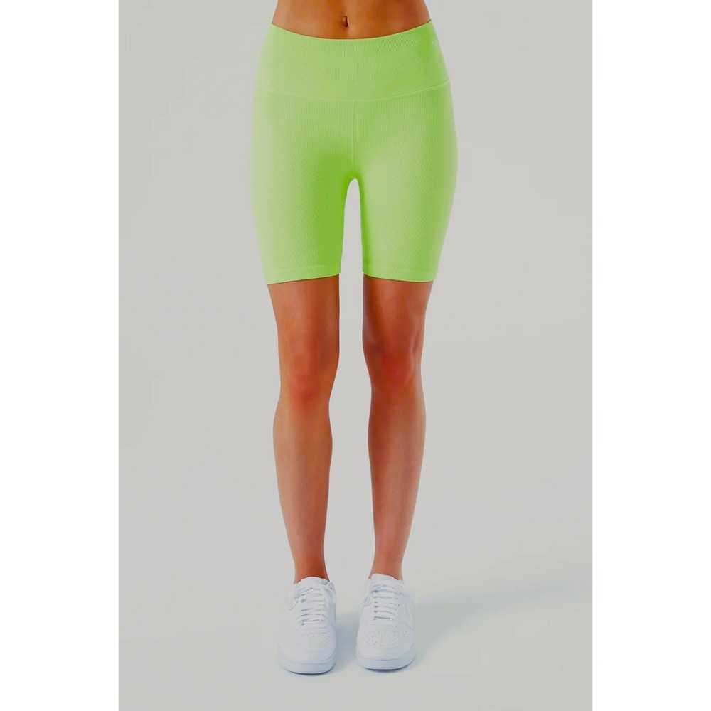 NUX The Good Short High Rise Seamless Workout Short Lime Size M 5 1/2"‎ inseam